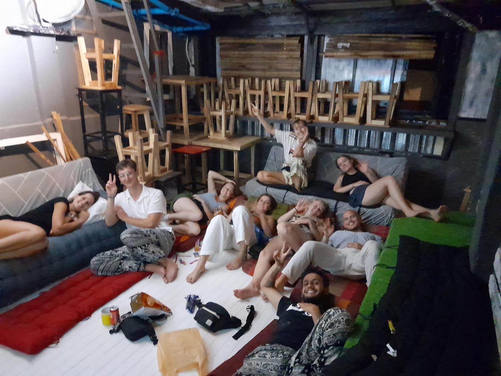 Dormsin Social Vandrarhem Phi Phi-öarna Exteriör bild